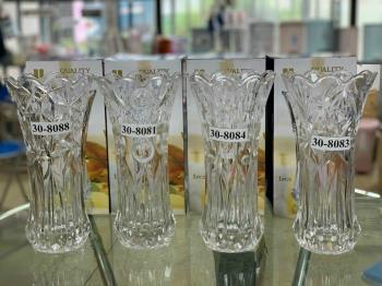 Lọ hoa bom,eo sen trắng 30cm