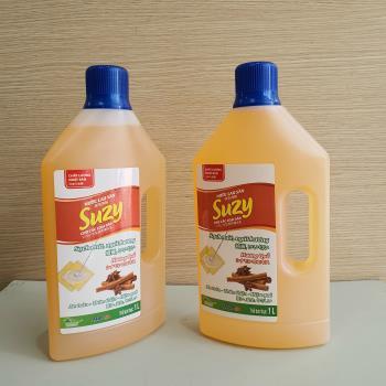 Nước tẩy vệ sinh Suzy hương quế 1Lit